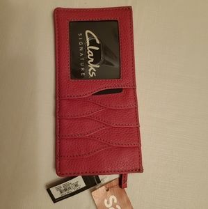 NEW Clarks Magenta Leather Credit Card/Cash Holder